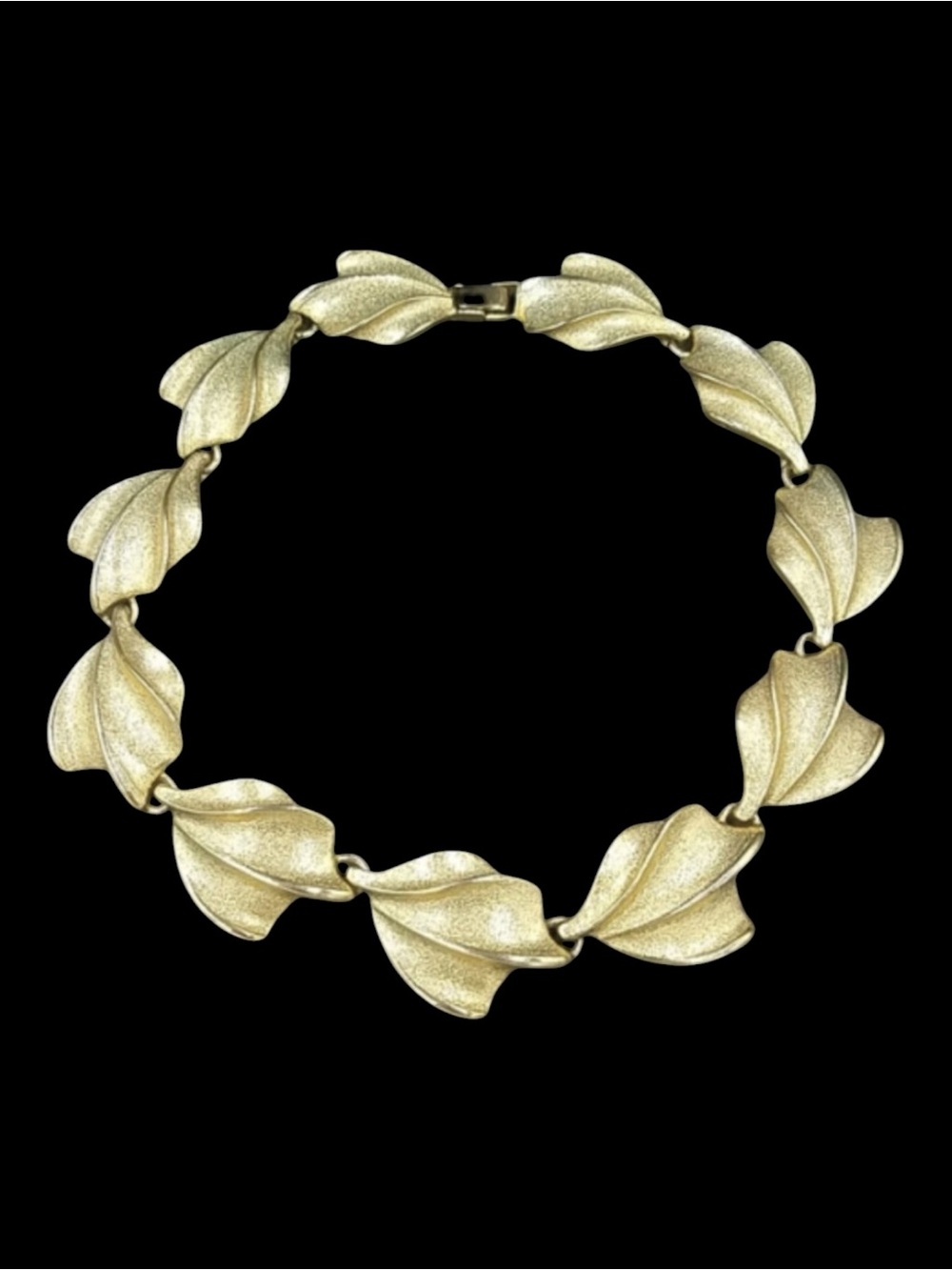Vintage Gold Tone Leaf Collar Necklace
